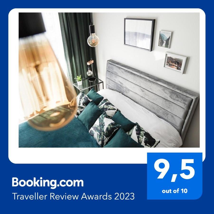 Vizzit Us Premium Apartments Warsaw Ngoại thất bức ảnh