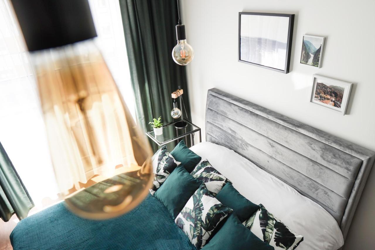 Vizzit Us Premium Apartments Warsaw Ngoại thất bức ảnh