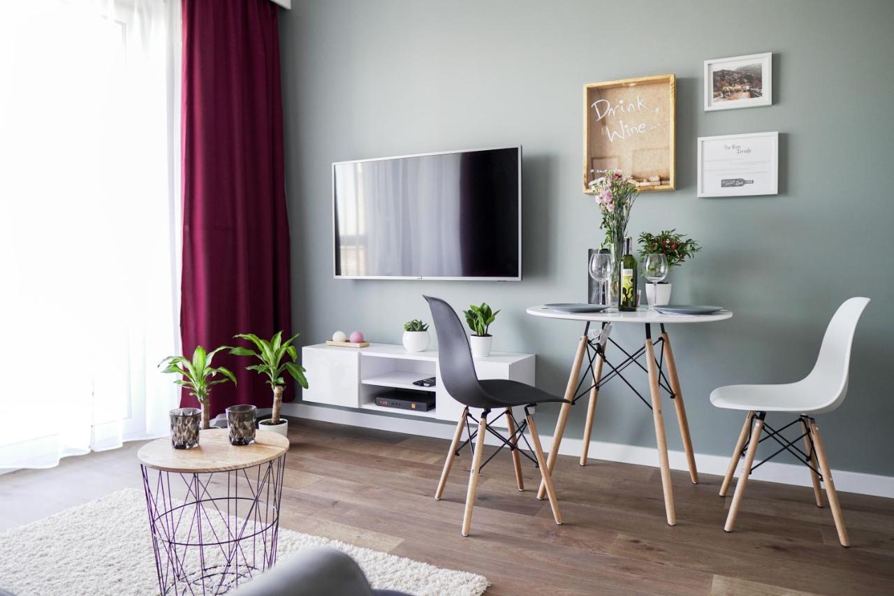 Vizzit Us Premium Apartments Warsaw Ngoại thất bức ảnh