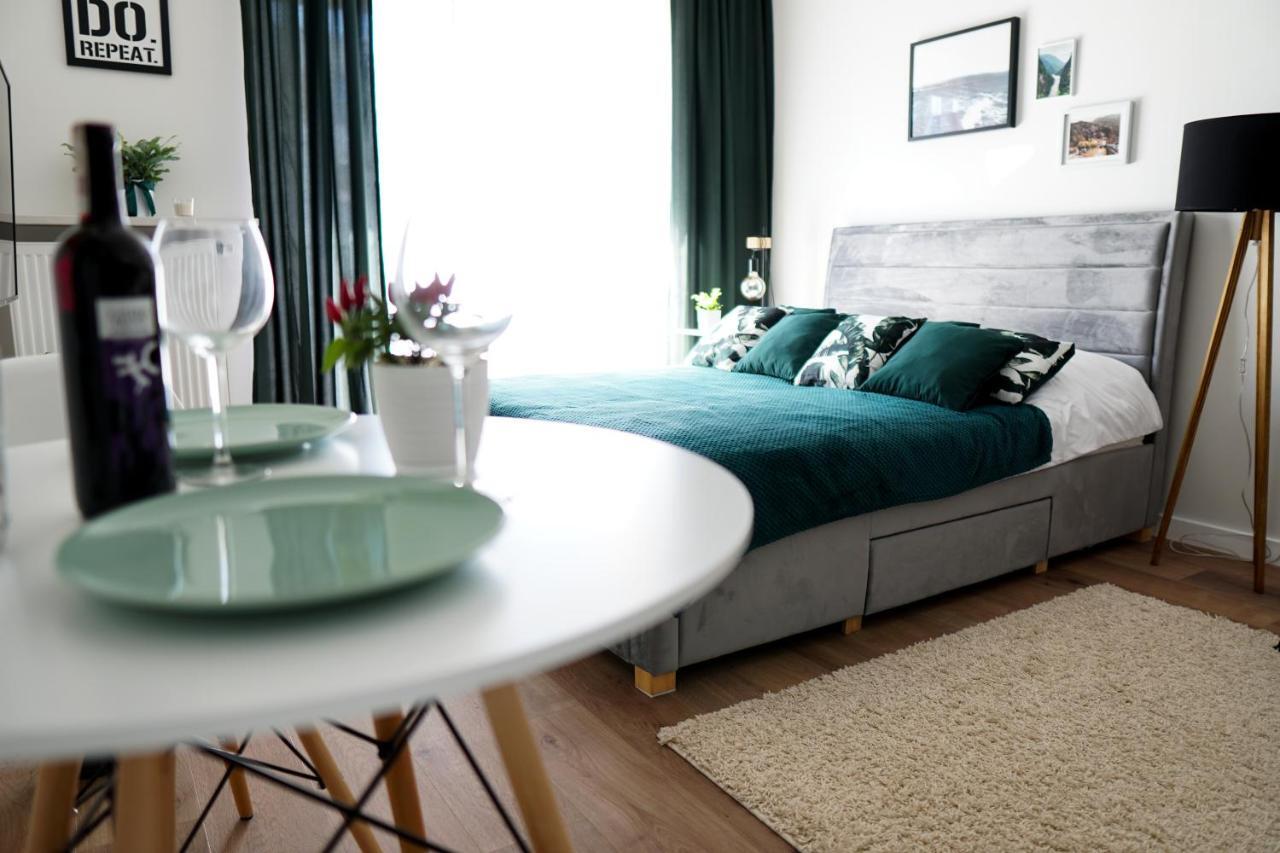 Vizzit Us Premium Apartments Warsaw Ngoại thất bức ảnh